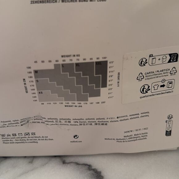 NWT Wolford Neon 40 Tights black size small - Picture 7 of 8